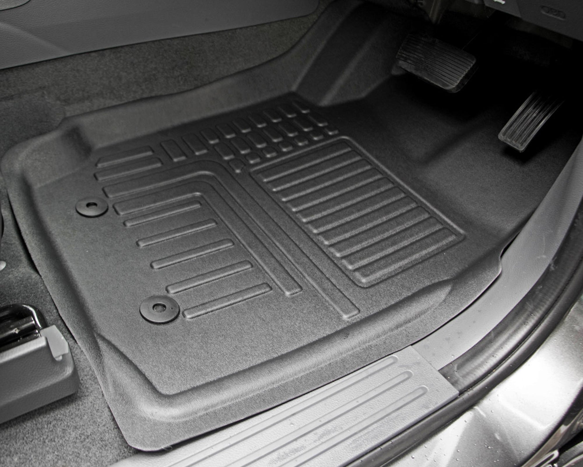 Moulded Floor Mats, Front & Rear for Toyota HiLux, N80