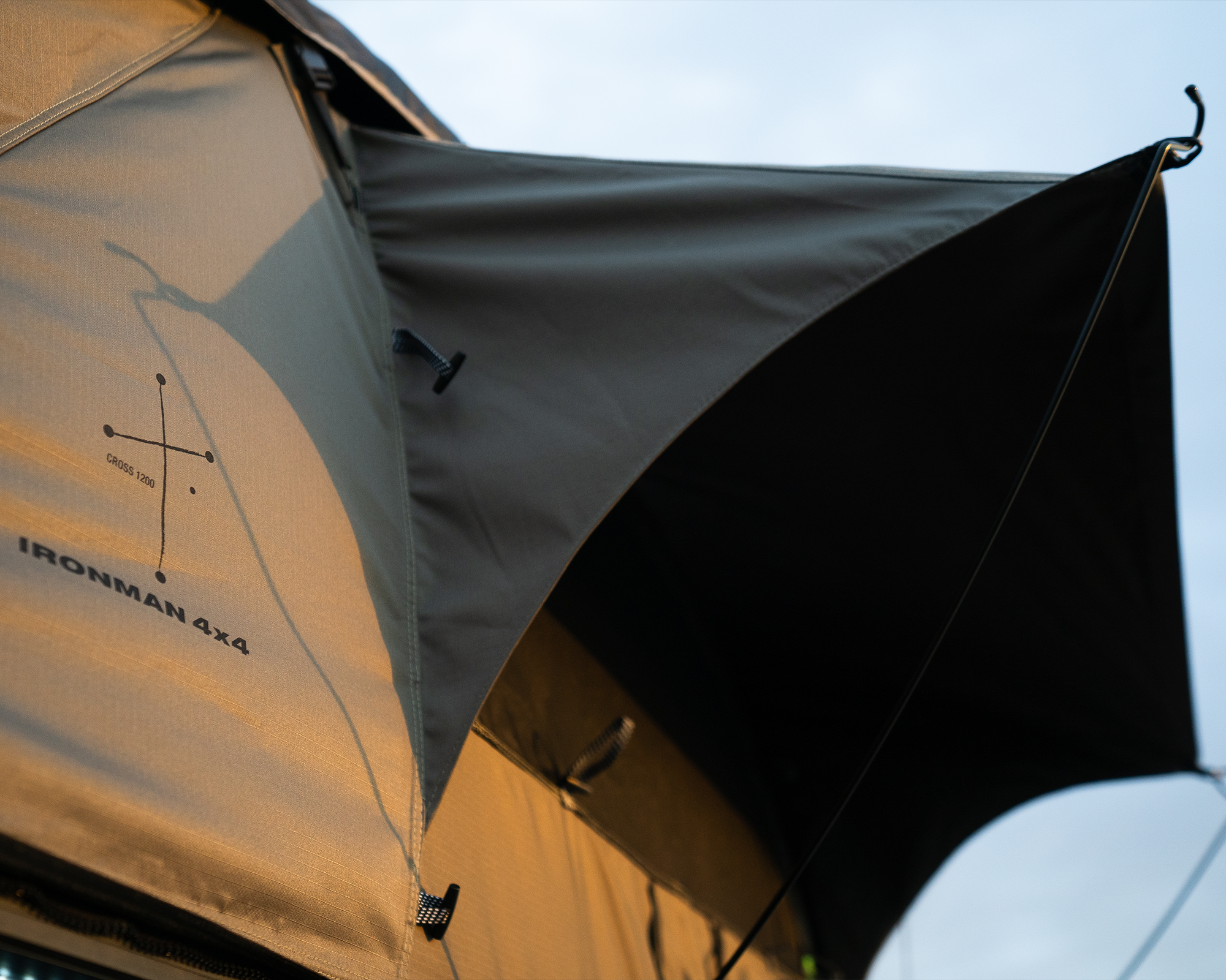 Cross 1200 MK2 - Soft Shell Rooftop Tent