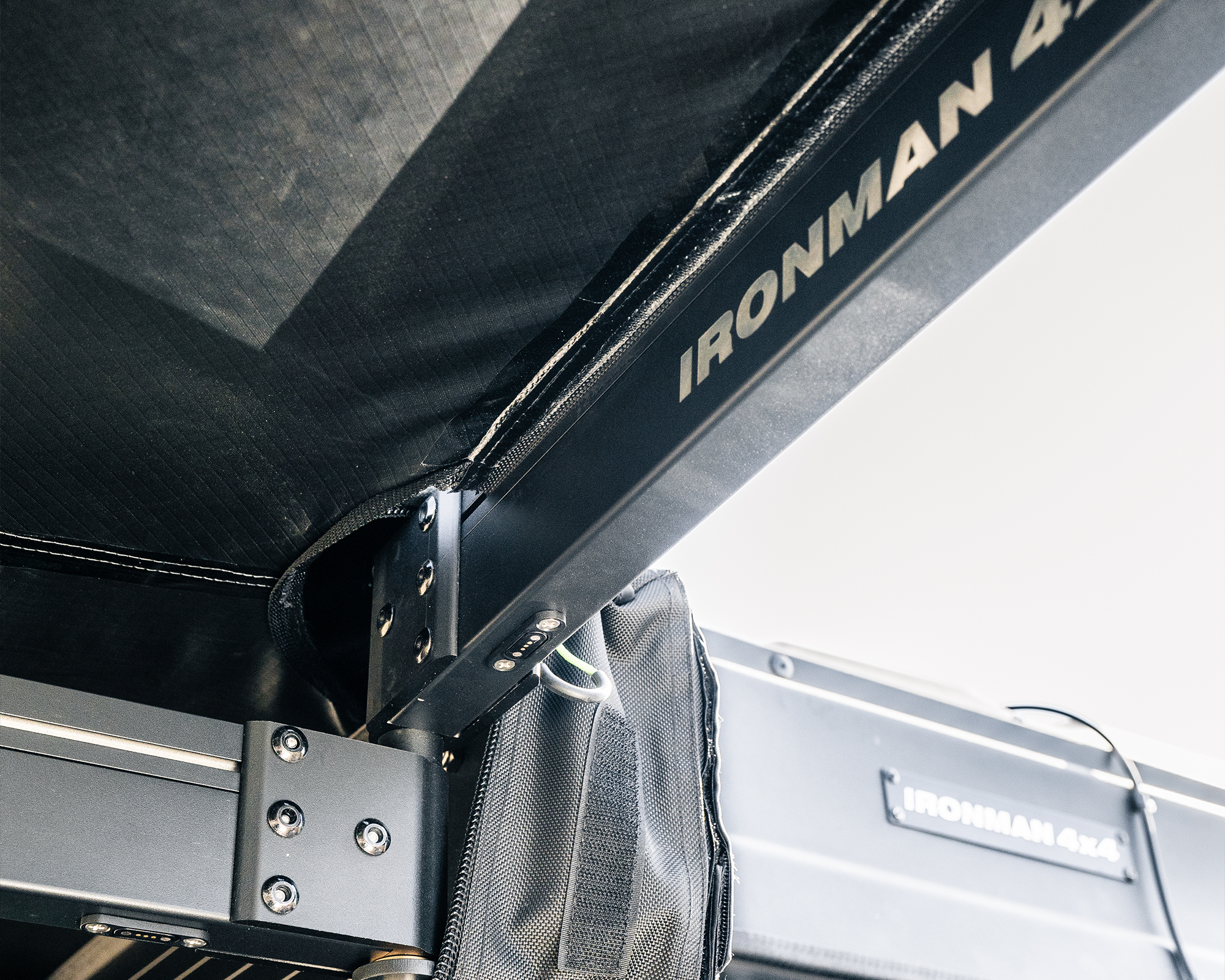 Deltawing 180 Awning (2m, Unsupported)