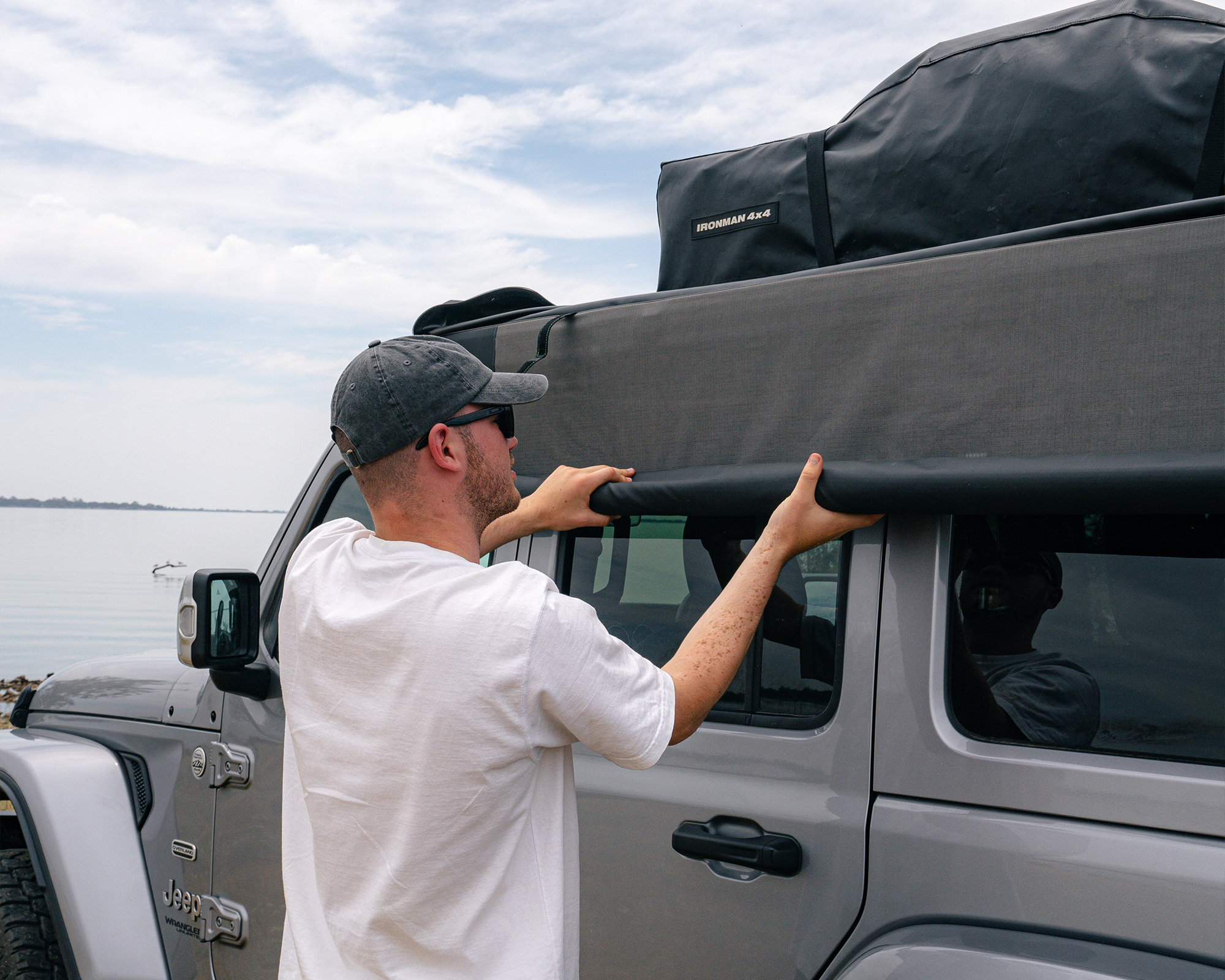 Deltawing 90° Awning (1.4m x 2m)