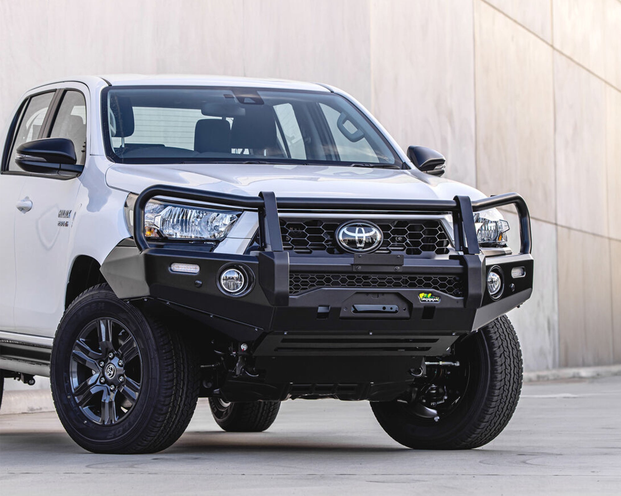 Deluxe Bull Bar